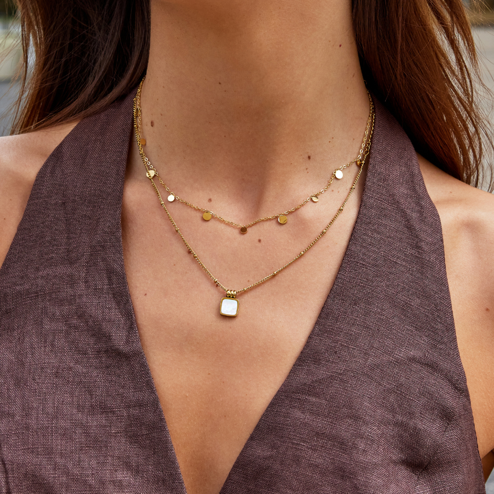 Collar de gotas de Agatha Gold