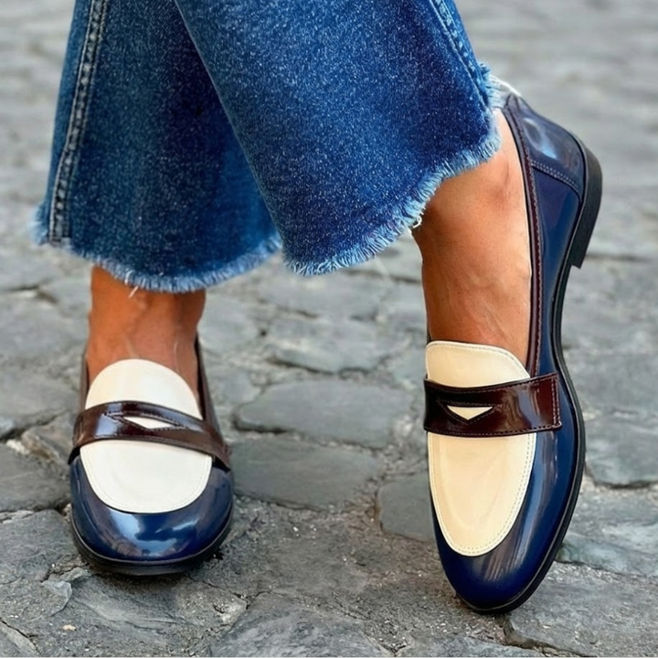 Claudia | Contrast Moccasins