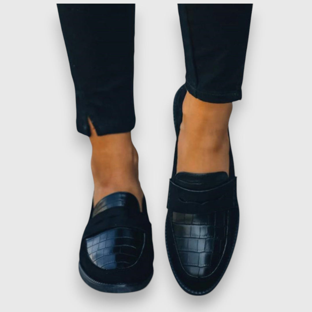Sara | Elegantly Crafted Moccasins