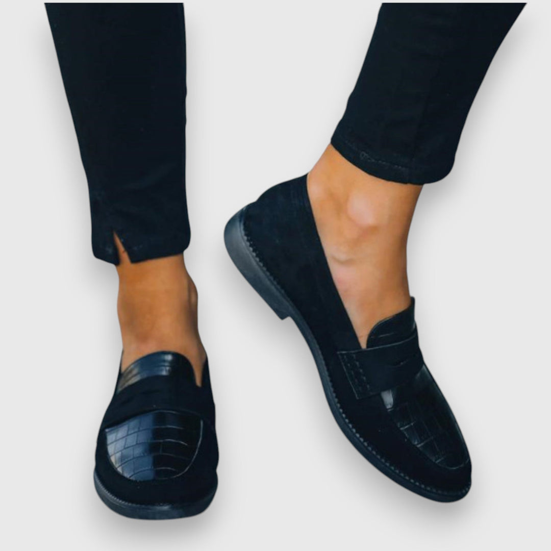 Sara | Elegantly Crafted Moccasins