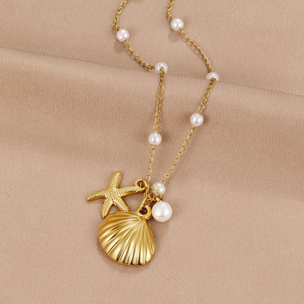Collar con encanto de concha Aria