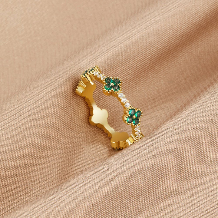 Marisol - Anillo de Cristal en Forma de Trébol