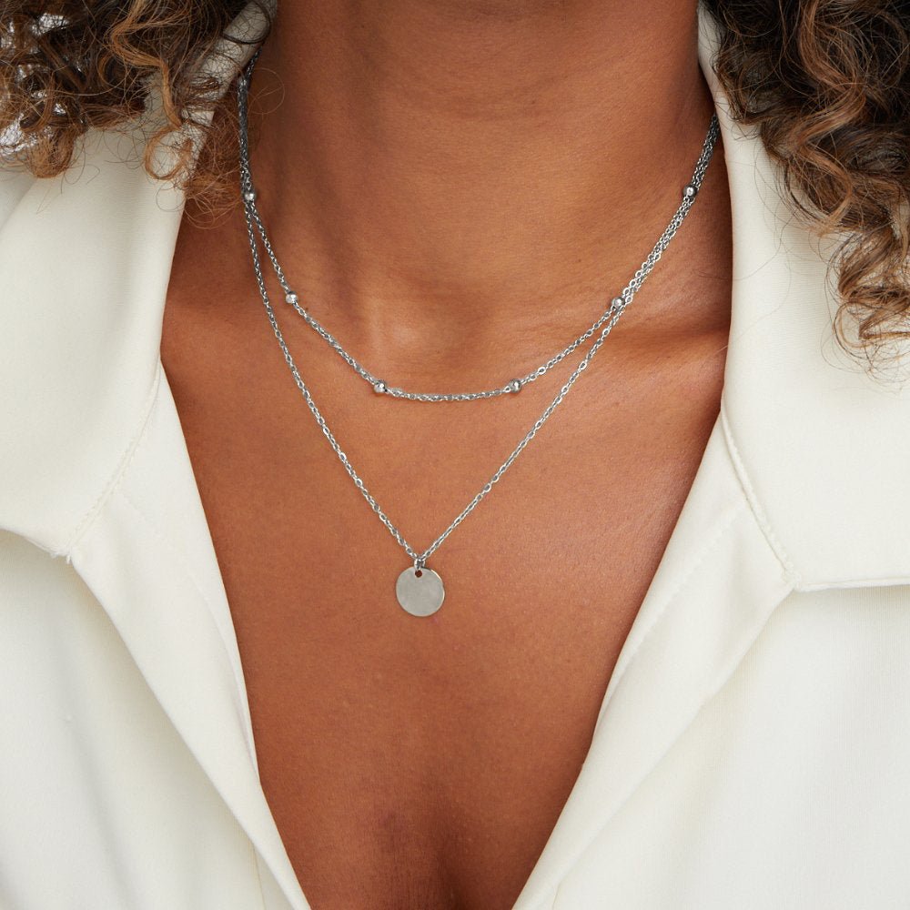 Collar de capas de plata