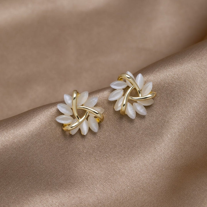 Pendientes de Oro con Flores de Ópalo