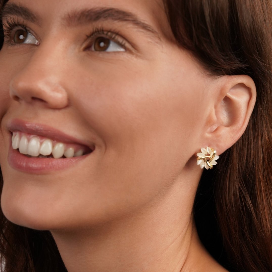 Pendientes de Oro con Flores de Ópalo
