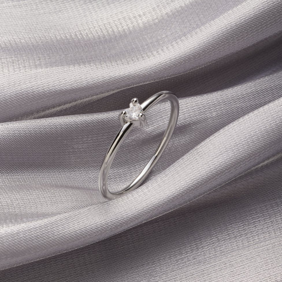 Anillo de Corazón de Cristal 'Pequeño Amor'
